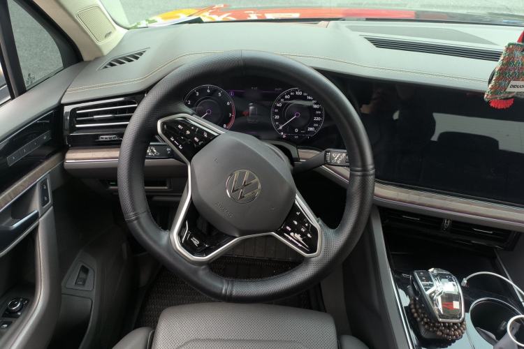 Used Volkswagen Touareg 2021 3.0 TSI Prestige Edition Classic Sport Package Steering Wheel