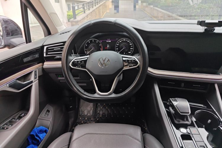 Used Volkswagen Touareg 2021 3.0 TSI Prestige Edition Classic Sport Package Steering Wheel
