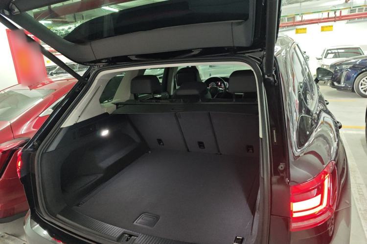 Used Volkswagen Touareg 2021 2.0 TSI Flagship Special Edition Trunk