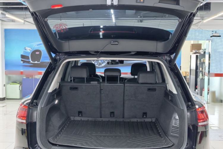 Used Volkswagen Touareg 2021 2.0 TSI Flagship Special Edition Trunk