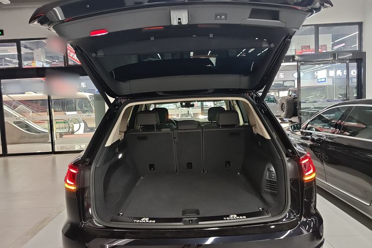 Used Volkswagen Touareg 2021 3.0 TSI Prestige Edition Classic Sport Package Trunk