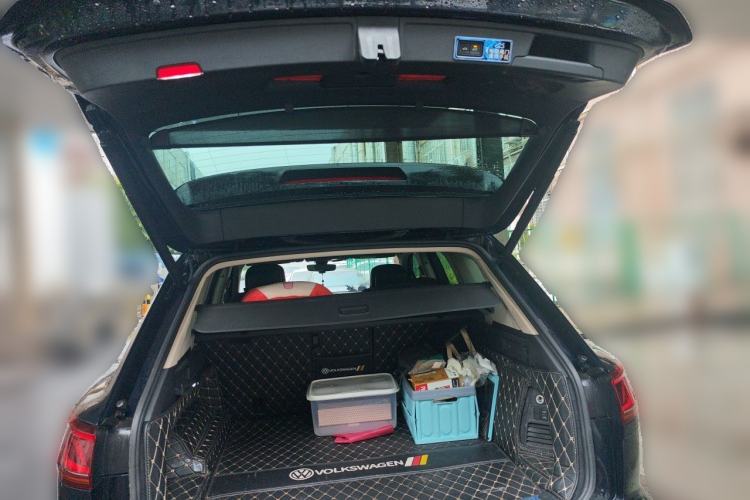Used Volkswagen Touareg 2021 3.0 TSI Prestige Edition Classic Sport Package Trunk