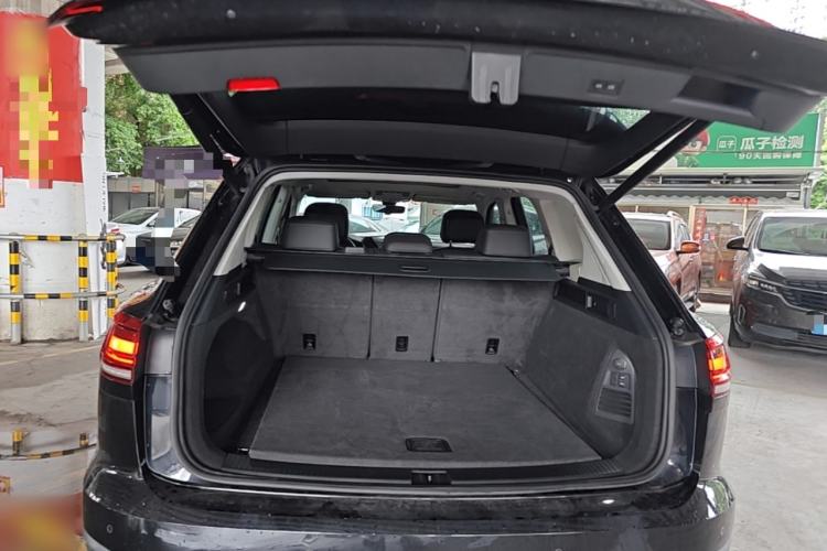 Used Volkswagen Touareg 2021 2.0 TSI Flagship Special Edition Trunk