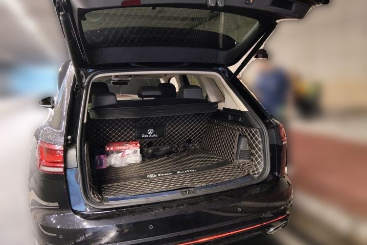Used Volkswagen Touareg 2021 2.0 TSI RuiShang Edition Trunk