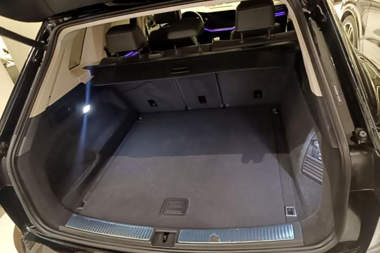 Used Volkswagen Touareg 2021 3.0 TSI Prestige Edition Classic Sport Package Trunk