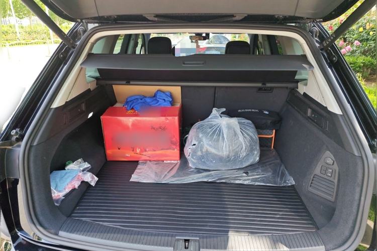 Used Volkswagen Touareg 2021 2.0 TSI Flagship Special Edition Trunk