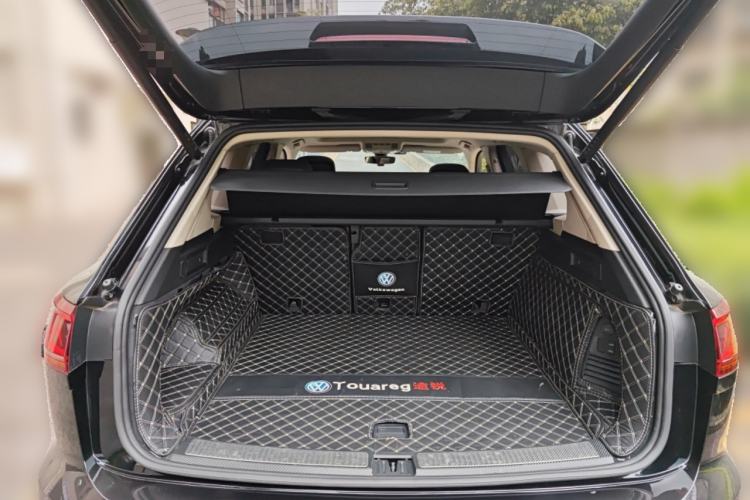 Used Volkswagen Touareg 2021 3.0 TSI Prestige Edition Classic Sport Package Trunk