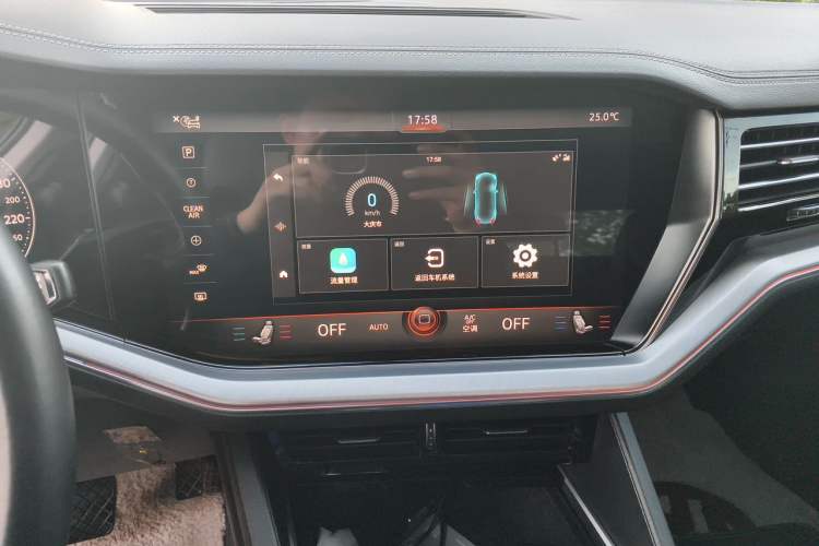 Used Volkswagen Touareg  Audio And AC Panel