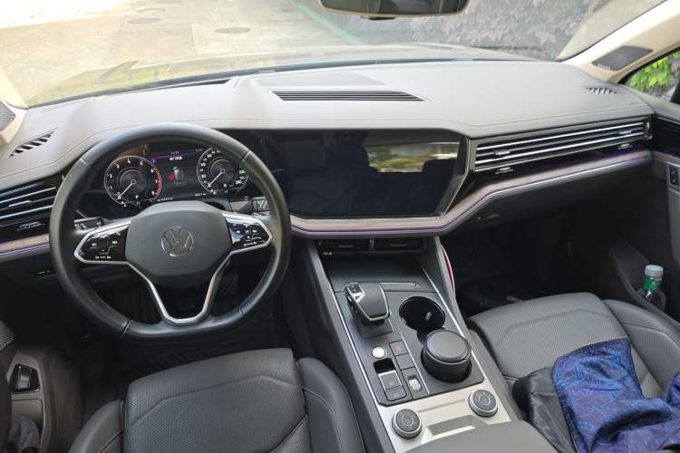 Used Volkswagen Touareg 2021 2.0 TSI Ruiyi Edition Center Console