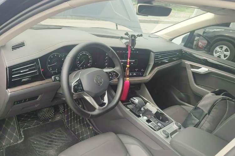 Used Volkswagen Touareg 2021 2.0 TSI RuiShang Edition Center Console