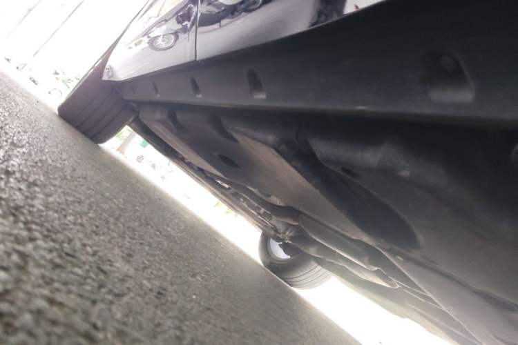 Used Volkswagen Touareg 2021 3.0 TSI Luxury Edition Black Diamond Sport Package Chassis Rear Left