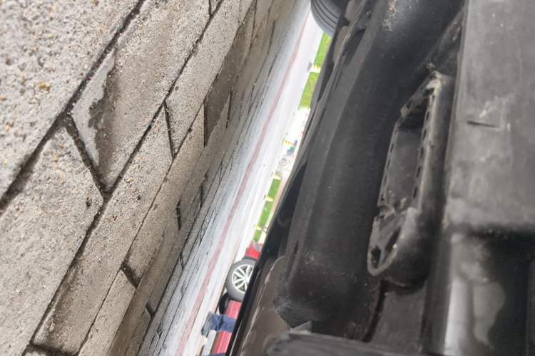 Used Volkswagen Touareg  Chassis Rear Left
