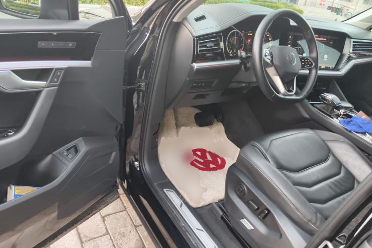 Used Volkswagen Touareg  Driver Seat