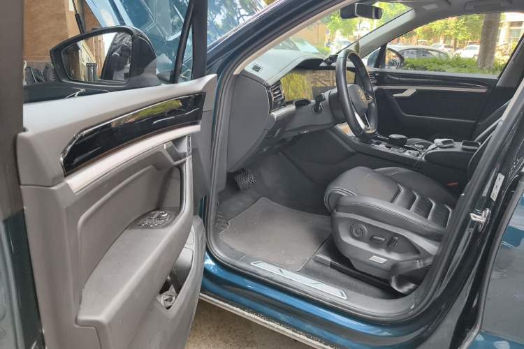 Used Volkswagen Touareg 2021 2.0 TSI RuiShang Edition Driver Seat