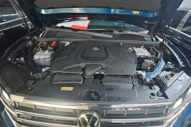 Used Volkswagen Touareg 2021 3.0 TSI Prestige Edition Classic Sport Package Engine Bay