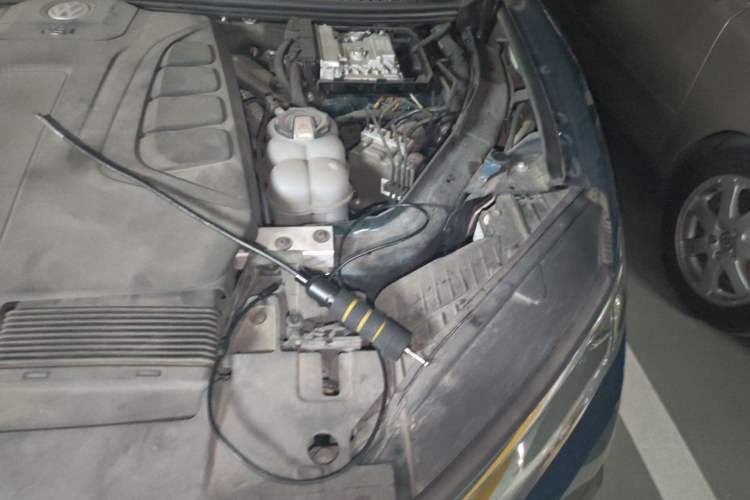 Used Volkswagen Touareg 2021 2.0 TSI RuiShang Edition Engine Bay Left
