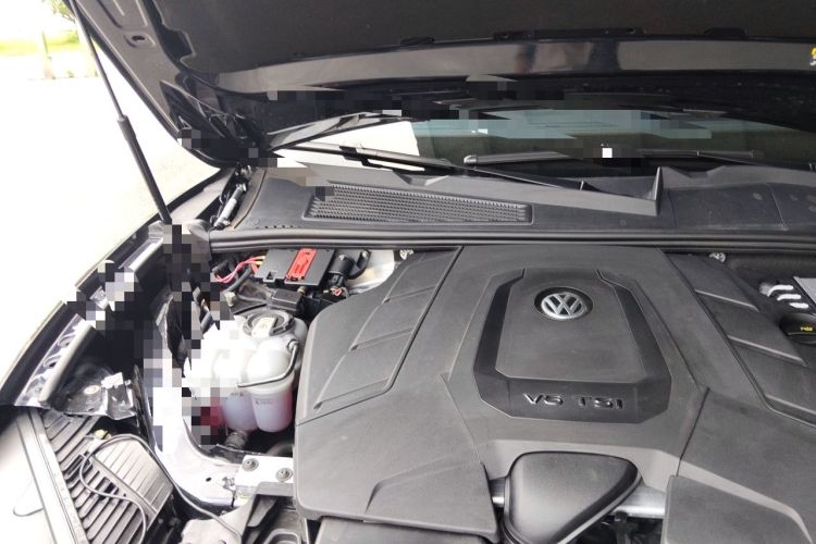 Used Volkswagen Touareg 2021 3.0 TSI Luxury Edition Black Diamond Sport Package Engine Bay Right