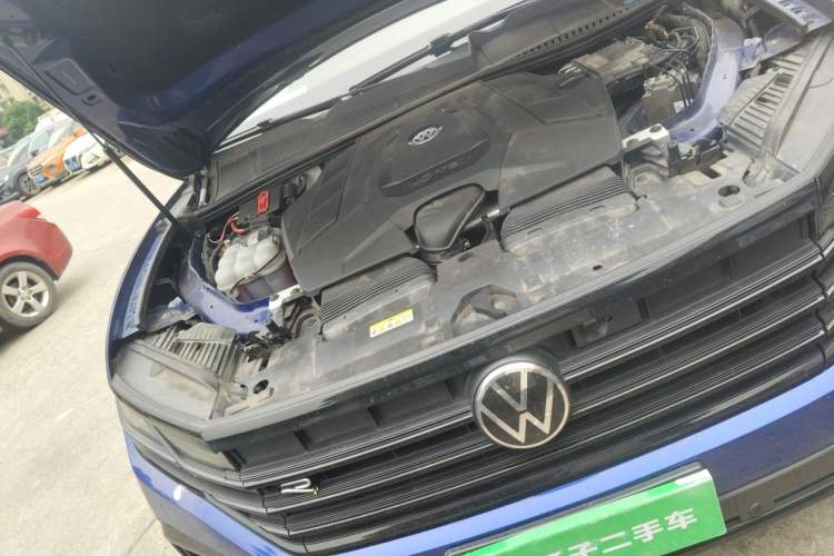 Used Volkswagen Touareg 2021 3.0 TSI Prestige Edition Engine Bay Right