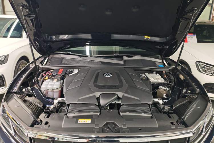 Used Volkswagen Touareg 2021 3.0 TSI Prestige Edition Classic Sport Package Engine Bay