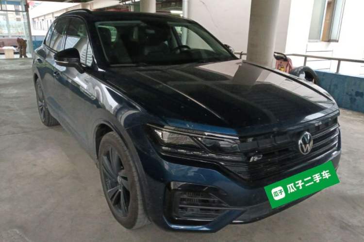 Used Volkswagen Touareg 2021 3.0 TSI Luxury Edition Black Diamond Sport Package Exterior 2