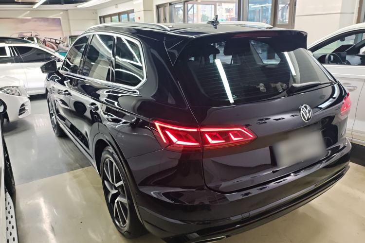 Used Volkswagen Touareg 2021 3.0 TSI Prestige Edition Classic Sport Package Exterior 2