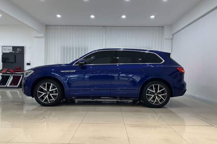 Used Volkswagen Touareg 2021 3.0 TSI Prestige Edition Classic Sport Package Exterior 3