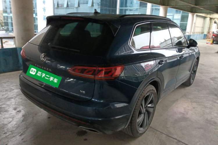 Used Volkswagen Touareg 2021 3.0 TSI Luxury Edition Black Diamond Sport Package Exterior 5