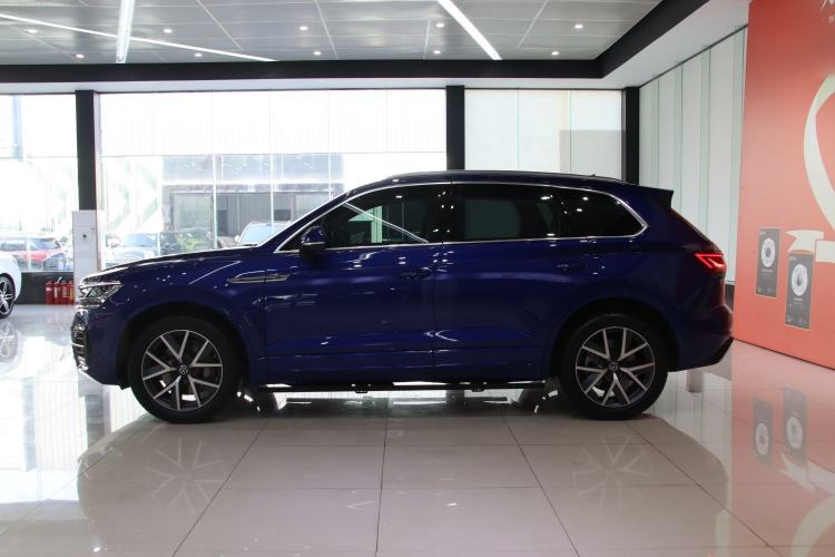 Used Volkswagen Touareg 2021 3.0 TSI Prestige Edition Classic Sport Package Exterior 8