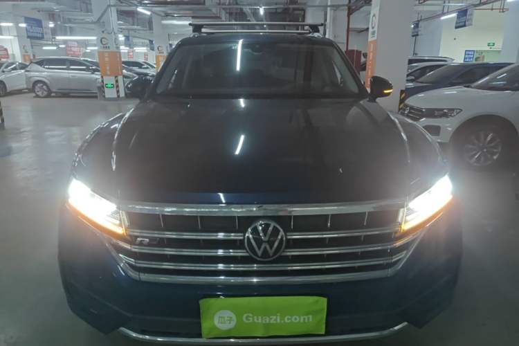 Used Volkswagen Touareg 2021 2.0 TSI RuiShang Edition Front