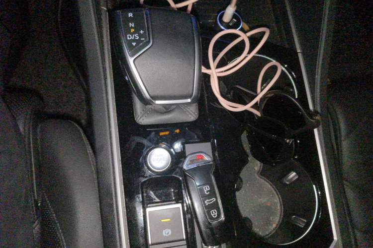 Used Volkswagen Touareg 2021 3.0 TSI Prestige Edition Classic Sport Package Gear Lever