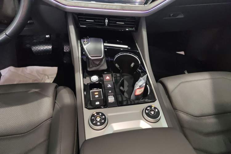 Used Volkswagen Touareg 2021 3.0 TSI Prestige Edition Classic Sport Package Gear Lever