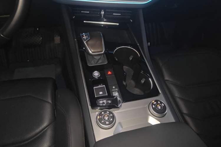 Used Volkswagen Touareg 2021 2.0 TSI RuiShang Edition Gear Lever