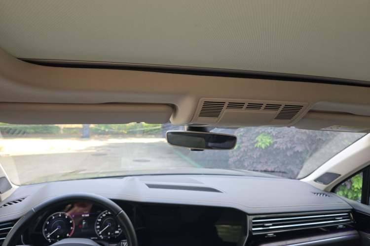Used Volkswagen Touareg 2021 2.0 TSI Ruiyi Edition Headliner