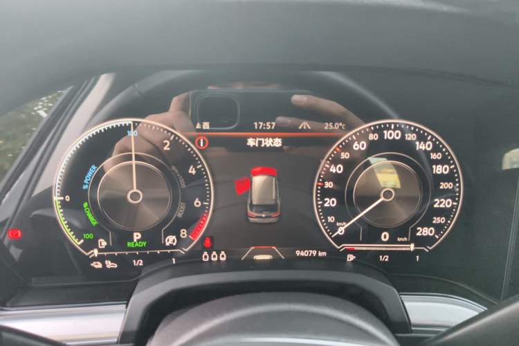 Used Volkswagen Touareg  Instrument Cluster