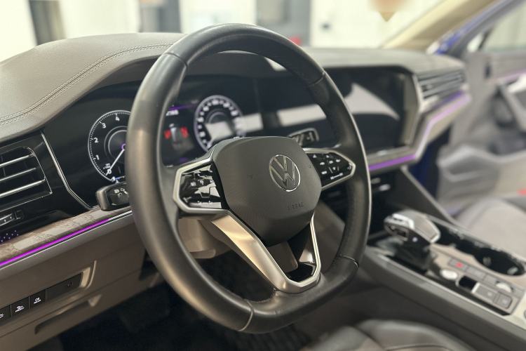 Used Volkswagen Touareg 2021 3.0 TSI Prestige Edition Classic Sport Package Interior 2