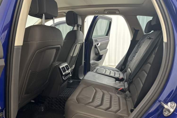 Used Volkswagen Touareg 2021 3.0 TSI Prestige Edition Classic Sport Package Interior 5