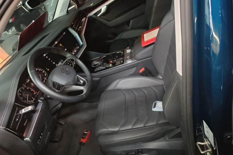 Used Volkswagen Touareg 2021 3.0 TSI Prestige Edition Classic Sport Package Left Front Seat