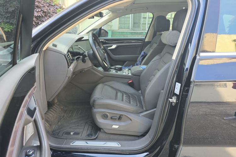 Used Volkswagen Touareg 2021 2.0 TSI Ruiyi Edition Left Front Seat