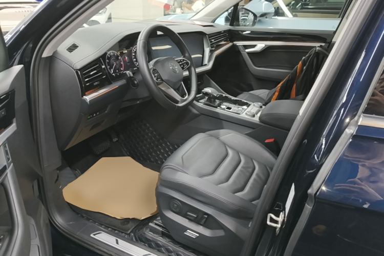 Used Volkswagen Touareg 2021 3.0 TSI Prestige Edition Classic Sport Package Left Front Seat