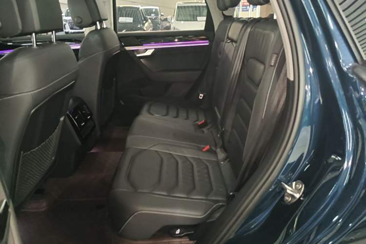 Used Volkswagen Touareg 2021 2.0 TSI RuiShang Edition Left Rear Seat