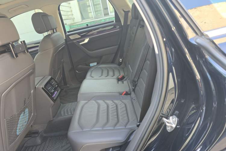 Used Volkswagen Touareg 2021 2.0 TSI Ruiyi Edition Left Rear Seat