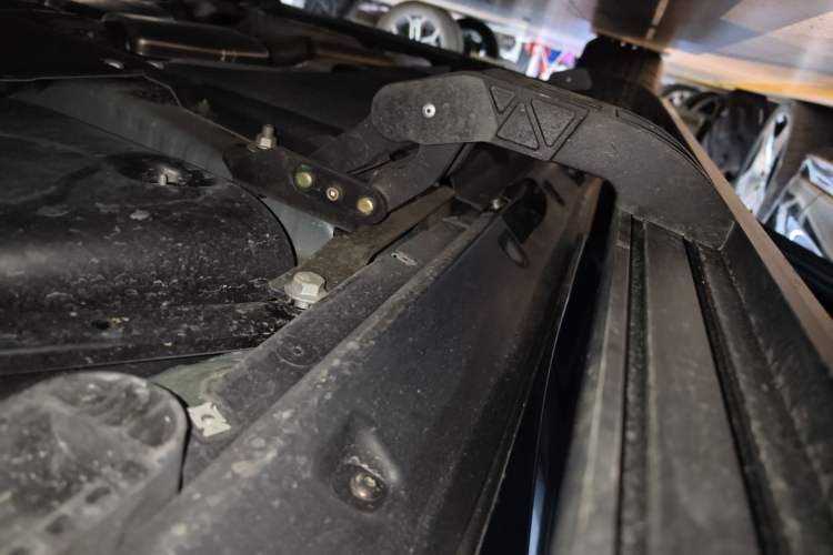 Used Volkswagen Touareg 2021 3.0 TSI Prestige Edition Classic Sport Package Left Side Sill