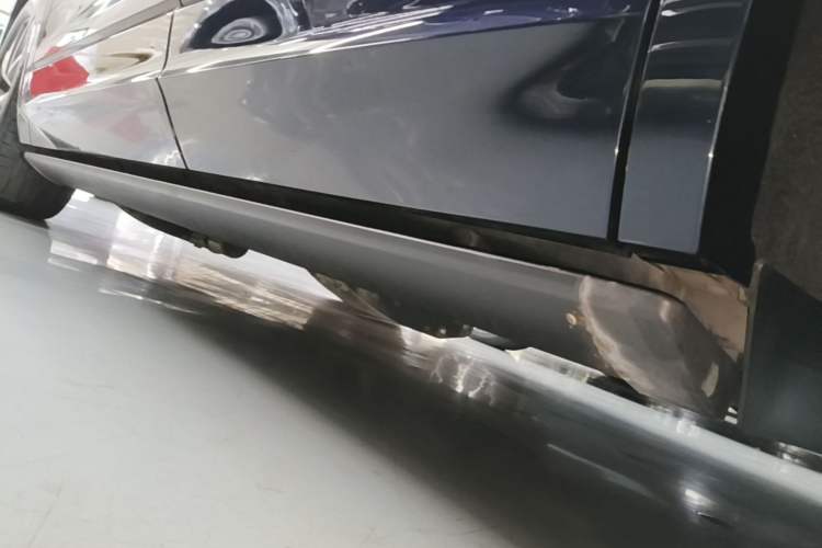 Used Volkswagen Touareg 2021 3.0 TSI Prestige Edition Classic Sport Package Left Side Sill