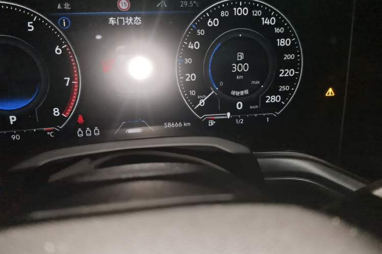 Used Volkswagen Touareg 2021 3.0 TSI Prestige Edition Classic Sport Package Odometer Close Up