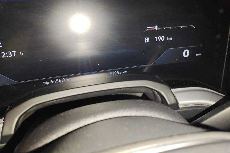 Used Volkswagen Touareg 2021 3.0 TSI Prestige Edition Classic Sport Package Odometer Close Up