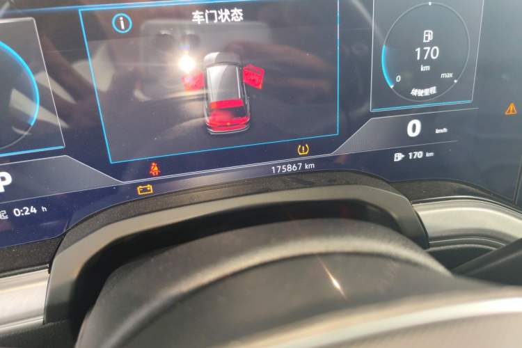 Used Volkswagen Touareg 2021 2.0 TSI RuiShang Edition Odometer Close Up