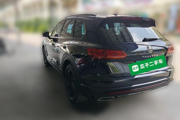 Used Volkswagen Touareg 2021 3.0 TSI Luxury Edition Black Diamond Sport Package Rear Left 45 Deg