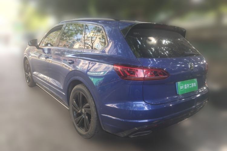 Used Volkswagen Touareg 2021 3.0 TSI Luxury Edition Black Diamond Sport Package Rear Left 45 Deg