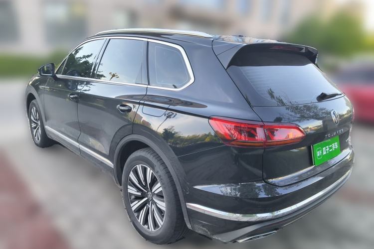 Used Volkswagen Touareg  Rear Left 45 Deg