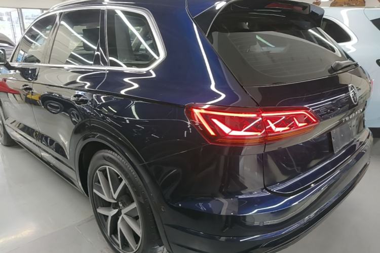Used Volkswagen Touareg 2021 3.0 TSI Prestige Edition Classic Sport Package Rear Left 45 Deg